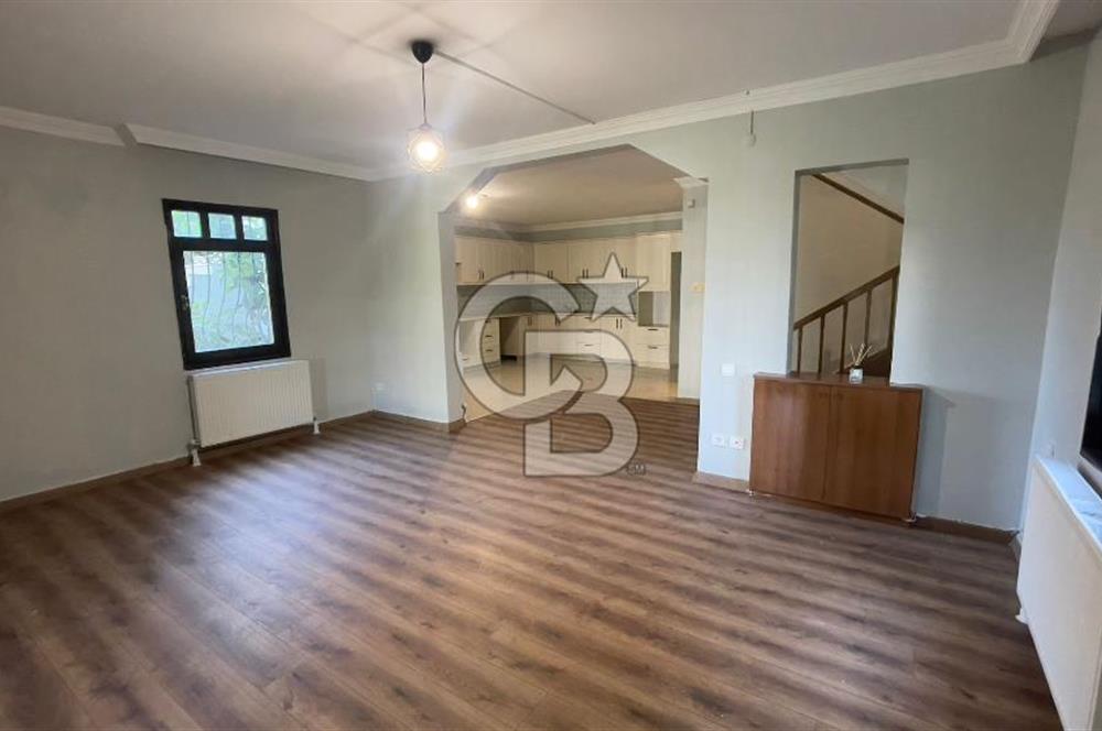 Bahçeşehir Bademde Kiralık Geniş Bahçeli 4+2 Köşe Villa