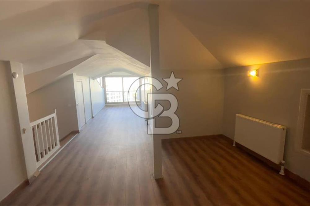 Bahçeşehir Bademde Kiralık Geniş Bahçeli 4+2 Köşe Villa