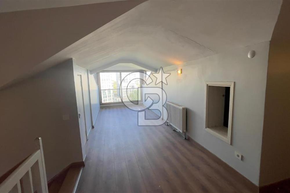 Bahçeşehir Bademde Kiralık Geniş Bahçeli 4+2 Köşe Villa