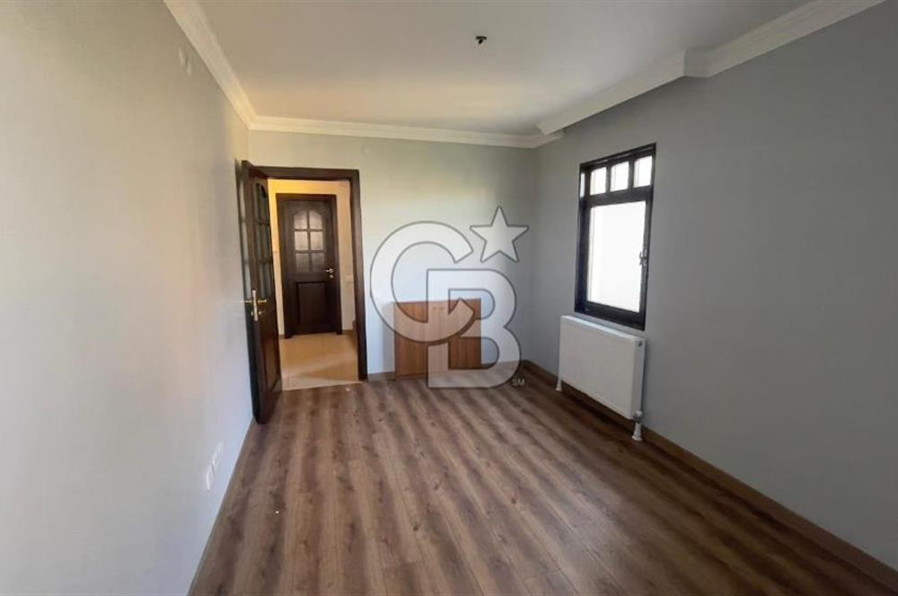 Bahçeşehir Bademde Kiralık Geniş Bahçeli 4+2 Köşe Villa