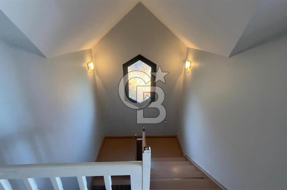 Bahçeşehir Bademde Kiralık Geniş Bahçeli 4+2 Köşe Villa