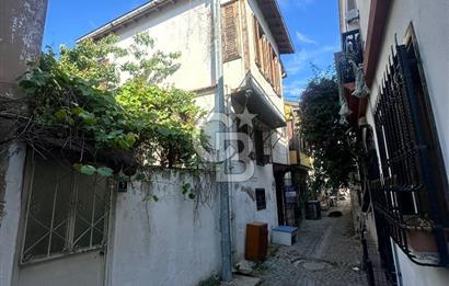 Ayvalık Merkez'de Denize 50 M Mesafede Satılık Tescilli Rum Evi