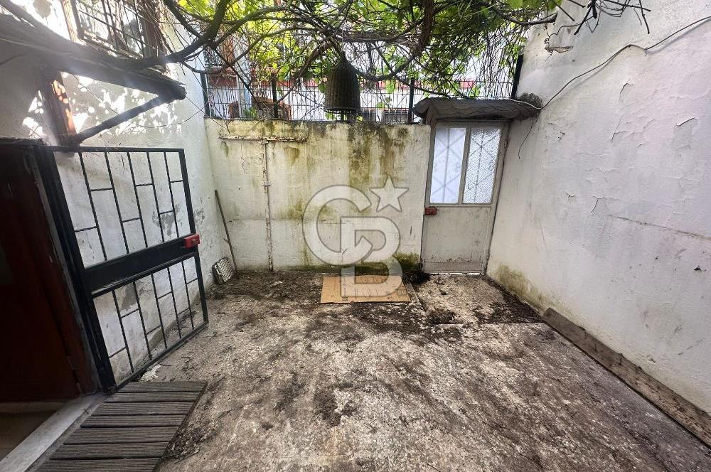 Ayvalık Merkez'de Denize 50 M Mesafede Satılık Tescilli Rum Evi