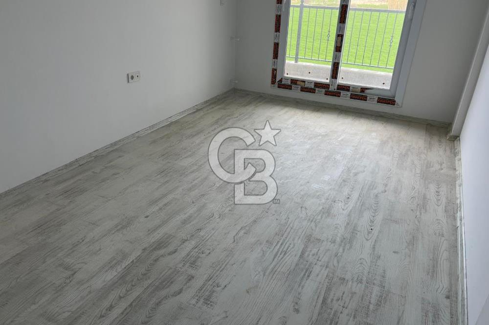 Foça Yenibağarası Havuzlu Sitede 1+1 Kiralık Sıfır Daire