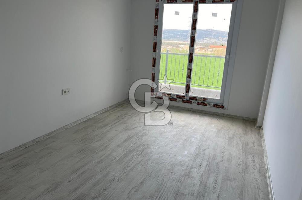 Foça Yenibağarası Havuzlu Sitede 1+1 Kiralık Sıfır Daire