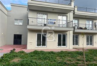 Foça Yenibağarası Havuzlu Sitede 1+1 Kiralık Sıfır Daire