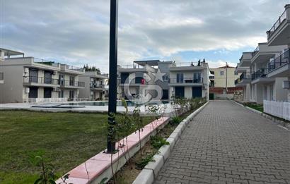 Foça Yenibağarası Havuzlu Sitede 1+1 Kiralık Sıfır Daire