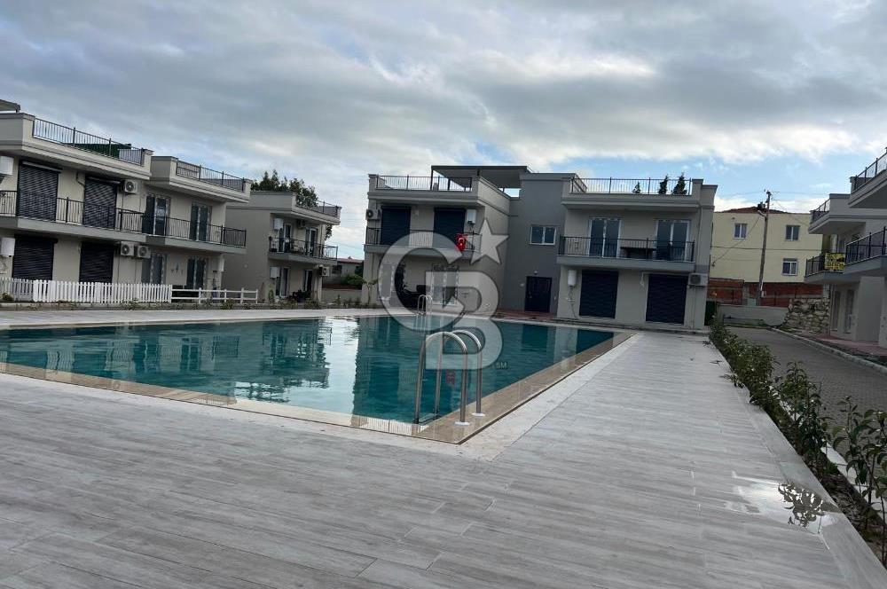 Foça Yenibağarası Havuzlu Sitede 1+1 Kiralık Sıfır Daire