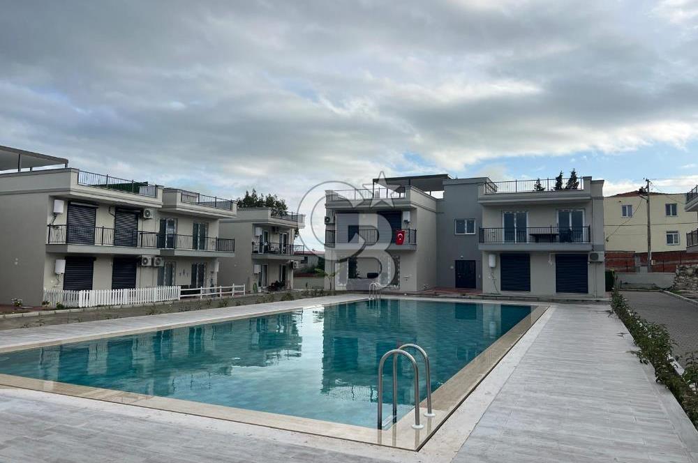 Foça Yenibağarası Havuzlu Sitede 1+1 Kiralık Sıfır Daire