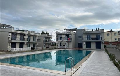 Foça Yenibağarası Havuzlu Sitede 1+1 Kiralık Sıfır Daire