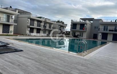 Foça Yenibağarası Havuzlu Sitede 1+1 Kiralık Sıfır Daire