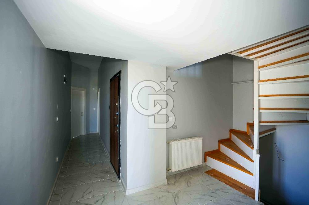 Çekmeköy Merkez Mahallesi Rana Sok.Satılık 6+2 Dubleks Daire