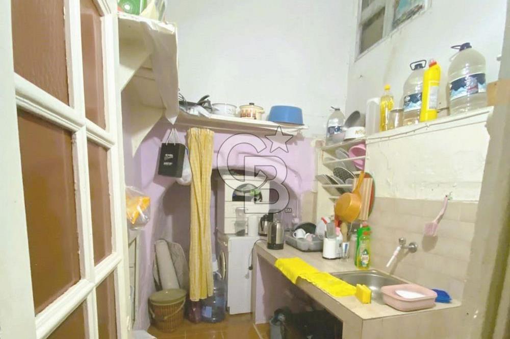 heybeli'de bahçeli 2 katlı rum evi