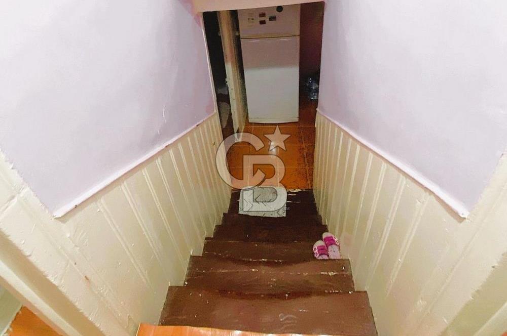 heybeli'de bahçeli 2 katlı rum evi