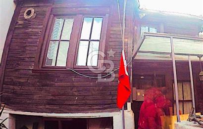 heybeli'de bahçeli 2 katlı rum evi