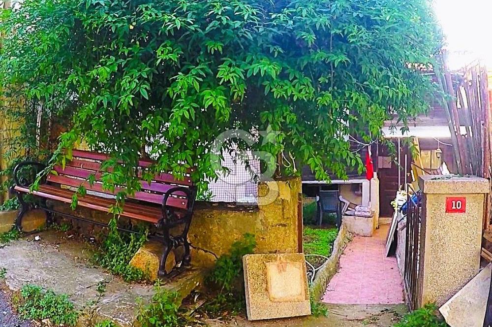 heybeli'de bahçeli 2 katlı rum evi