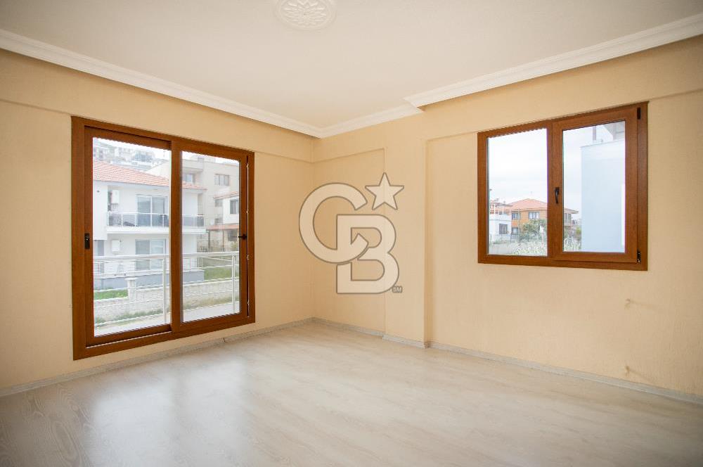 Foça Bağarası Kazım Dirik Mahallesinde Kiralık 2+1 Daire