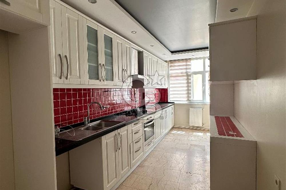 Geniş metrekareli bakımlı merkezde kiralık daire