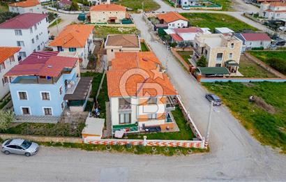 Foça Bağarası Kazım Dirik Mahallesinde Kiralık 2+1 Daire