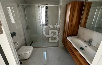 KADIKÖY CADDEBOSTAN da KİRALIK DENİZ MANZARALI 3+1
