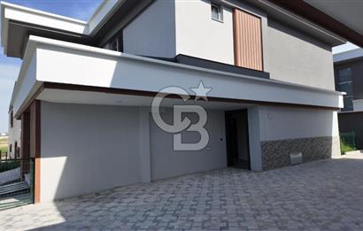 *Bağlıca’da 4+1 Müstakil Bahçeli Lüks Villa 