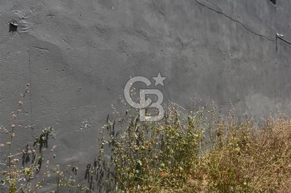 BORNOVA YEŞİLOVA'DA 144 M2 İMARLI ARSA