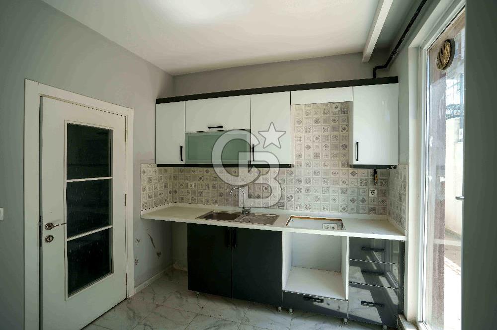Çekmeköy Merkez Mahallesi Rana Sokak Satılık 2+1 daire