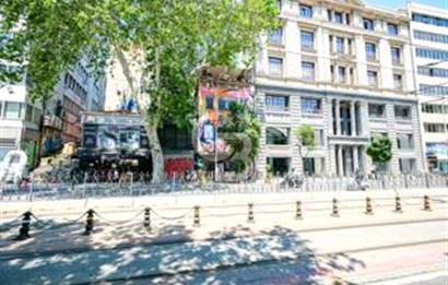 KARAKÖY TRAMVAY YOLU ÜZERİNDE, GALATAPORTA YAKIN, KİRALIK BİNA