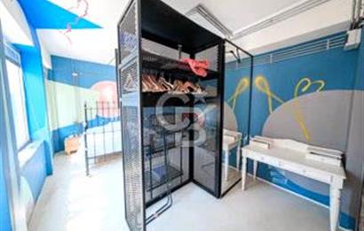 KARAKÖY TRAMVAY YOLU ÜZERİNDE, GALATAPORTA YAKIN, KİRALIK BİNA