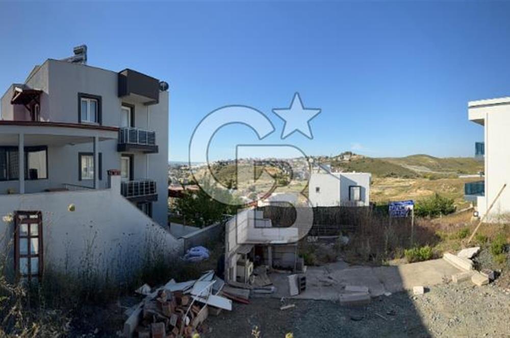 Seferihisar Zümrüt Evler Sitesi İçerisinde Satılık Villa Arsası