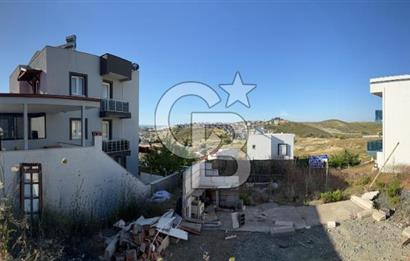 Seferihisar Zümrüt Evler Sitesi İçerisinde Satılık Villa Arsası
