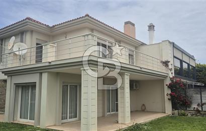 Çeşme Sakarya mahallesi sezonluk kiralık villa 