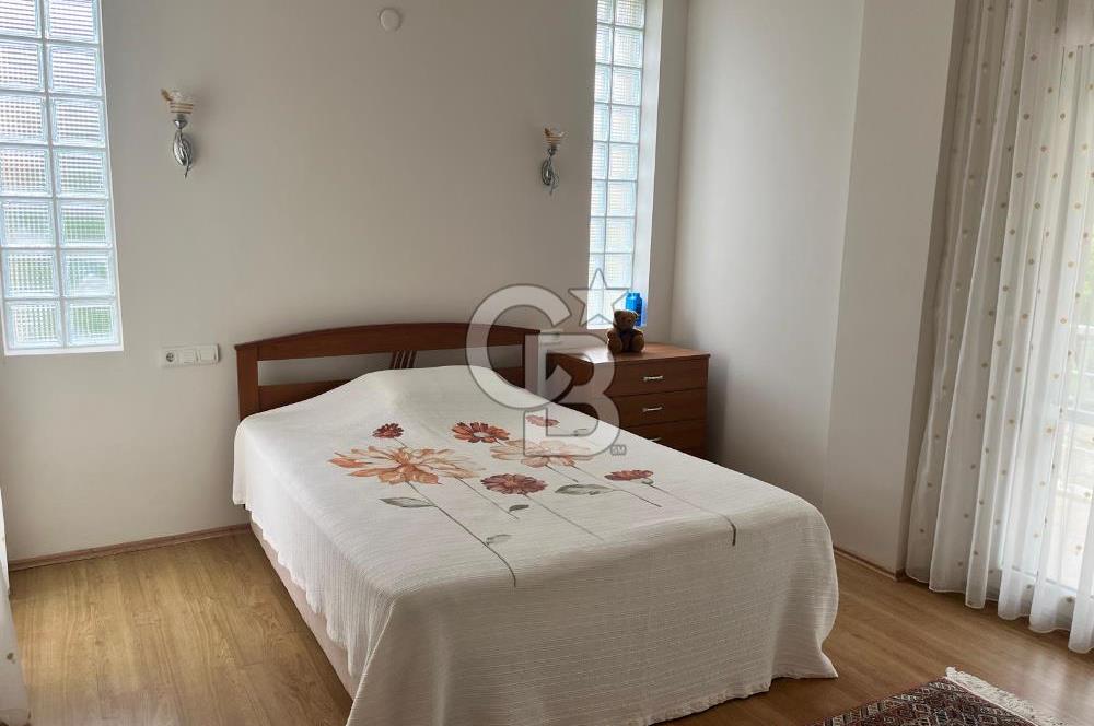 Çeşme Sakarya mahallesi sezonluk kiralık villa 