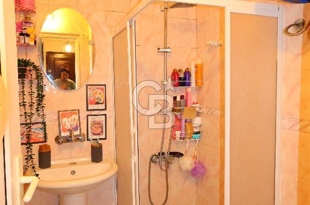 Bornova Evka 3 konutları, arakat kapalı mutfak 2+1 fırsatı..