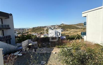 Seferihisar Zümrüt Evler Sitesi İçerisinde Satılık Villa Arsası