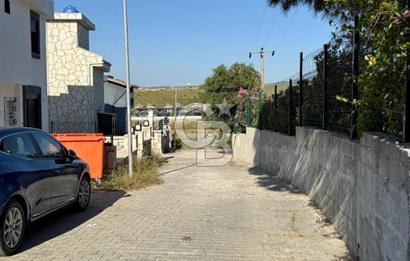 Seferihisar Zümrüt Evler Sitesi İçerisinde Satılık Villa Arsası