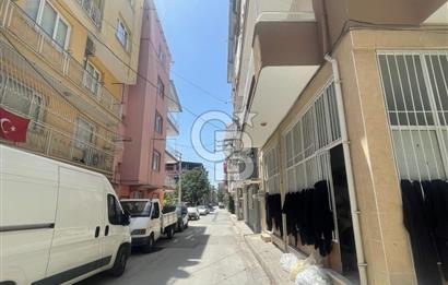 BORNOVA YEŞİLOVA'DA SATILIK KOMPLE BİNA