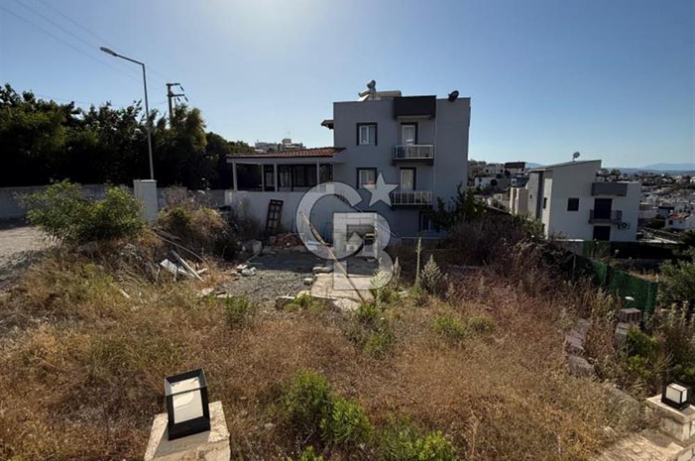 Seferihisar Zümrüt Evler Sitesi İçerisinde Satılık Villa Arsası