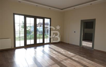 COLDWELL BANKER'den TECDE'nin KALBİNDE SATILIK TRİBLEKS VİLLA