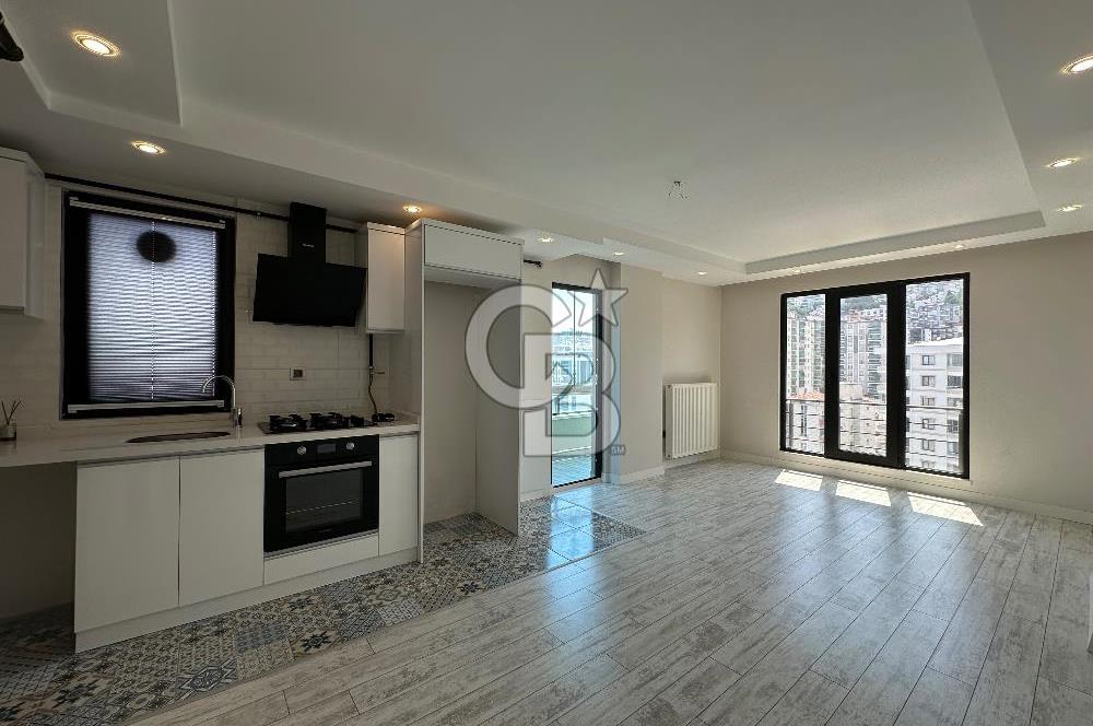 ATAKUM YENMAHALLE TRAMVAYA CEPHE 80m2 SİTE İÇİNDE 2+1 SATILIK DAİ