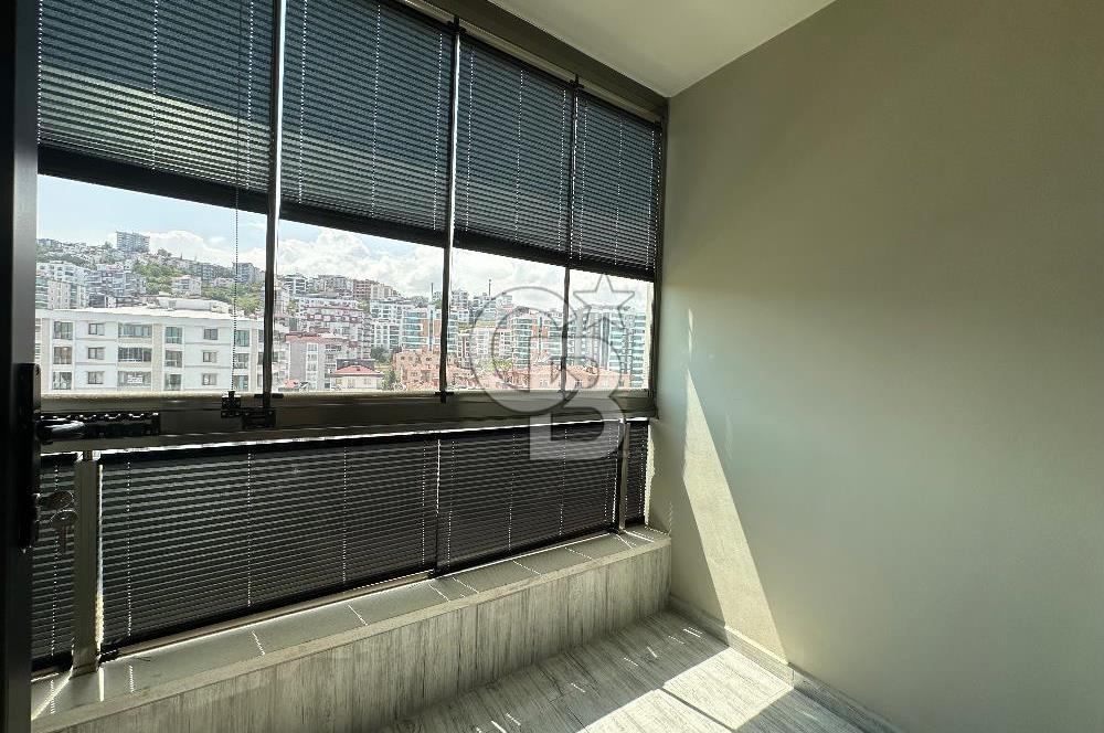 ATAKUM YENMAHALLE TRAMVAYA CEPHE 80m2 SİTE İÇİNDE 2+1 SATILIK DAİ