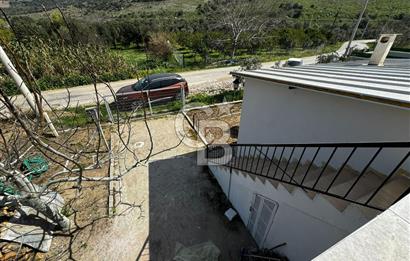 MENEMEN/SÜLEYMANLI'DA SATILIK YOLA SIFIR 2+1 BAHÇELİ BAĞ EVİ
