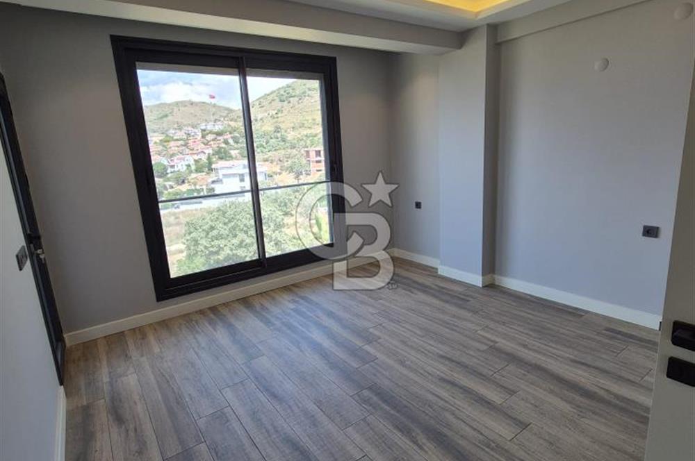 Modern Mimari Akıllı Ev Bahçe ve Havuz SATILIK VİLLA