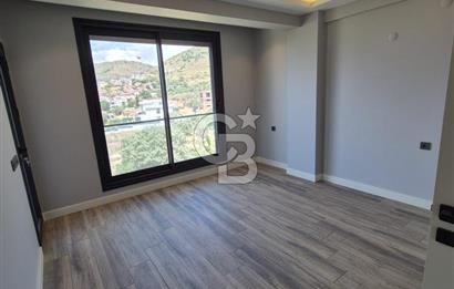Modern Mimari Akıllı Ev Bahçe ve Havuz SATILIK VİLLA