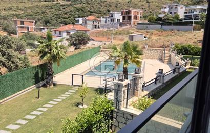 Modern Mimari Akıllı Ev Bahçe ve Havuz SATILIK VİLLA