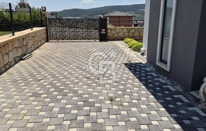 Modern Mimari Akıllı Ev Bahçe ve Havuz SATILIK VİLLA