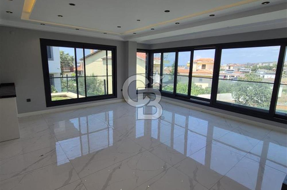 Modern Mimari Akıllı Ev Bahçe ve Havuz SATILIK VİLLA