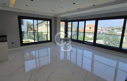 Modern Mimari Akıllı Ev Bahçe ve Havuz SATILIK VİLLA