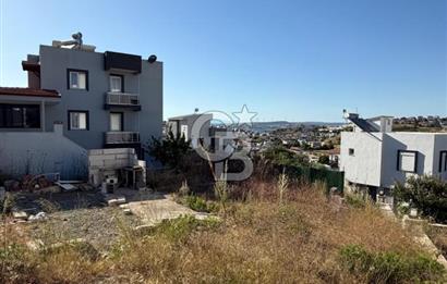 Seferihisar Zümrüt Evler Sitesi İçerisinde Satılık Villa Arsası