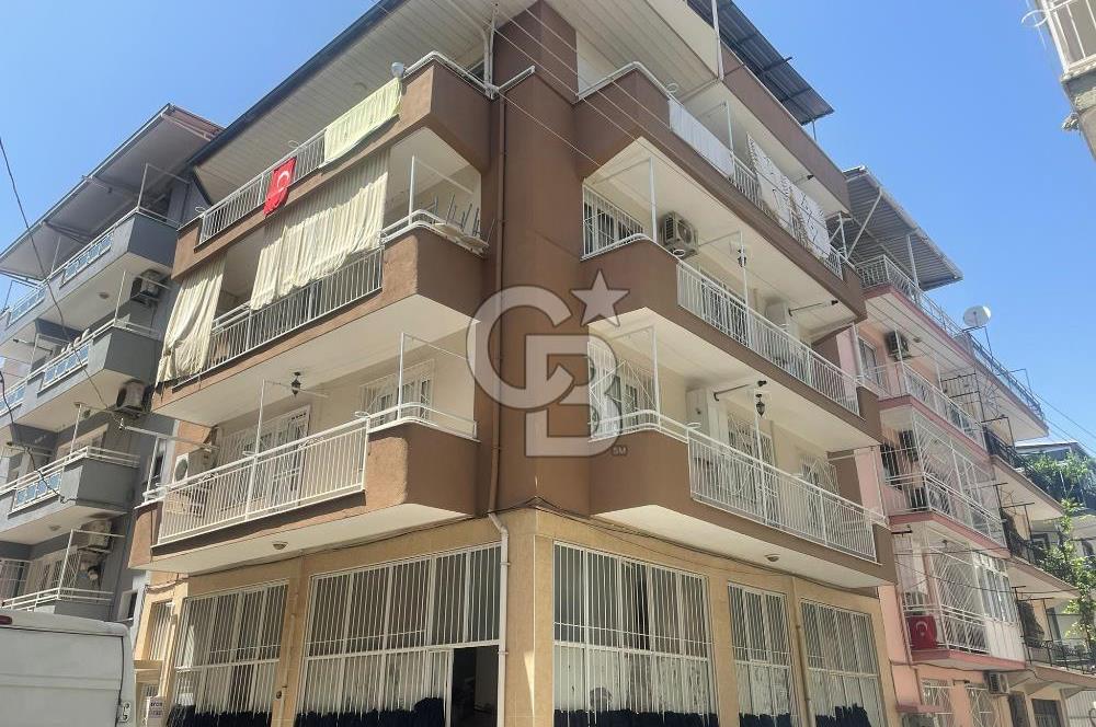 BORNOVA YEŞİLOVA'DA SATILIK KOMPLE BİNA